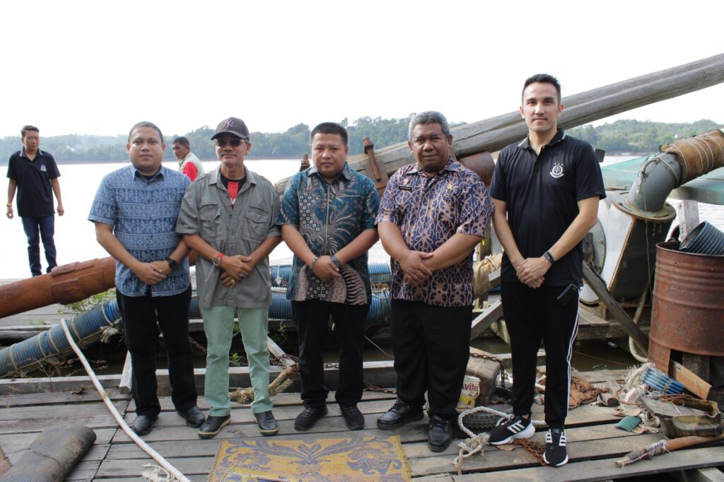 Kejari Sanggau Musnahkan Barang Bukti Lanting PETI Inkracht, Libatkan DLH