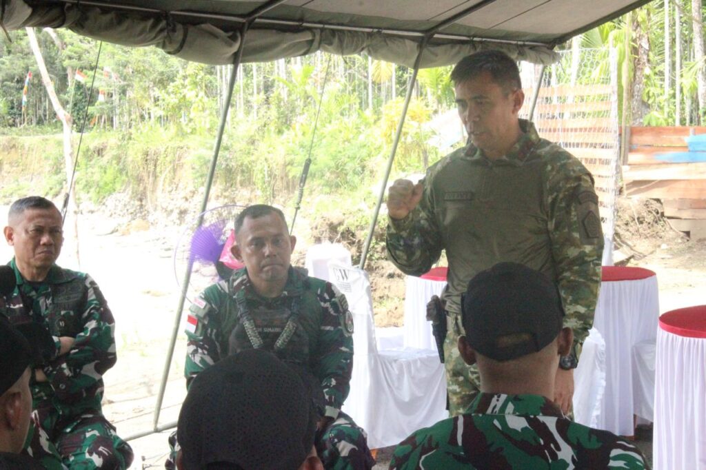 Bakar Semangat Prajurit di Tapal Batas Papua, Pangdam XII/Tpr: Tugas Operasi Adalah KehormatanBakar Semangat Prajurit di Tapal Batas Papua, Pangdam XII/Tpr: Tugas Operasi Adalah Kehormatan