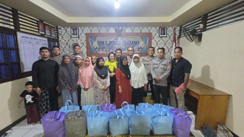 Ramadhan Penuh Kepedulian, Polsek Kapuas Gelar Buka Puasa Bersama dan Bakti Sosial