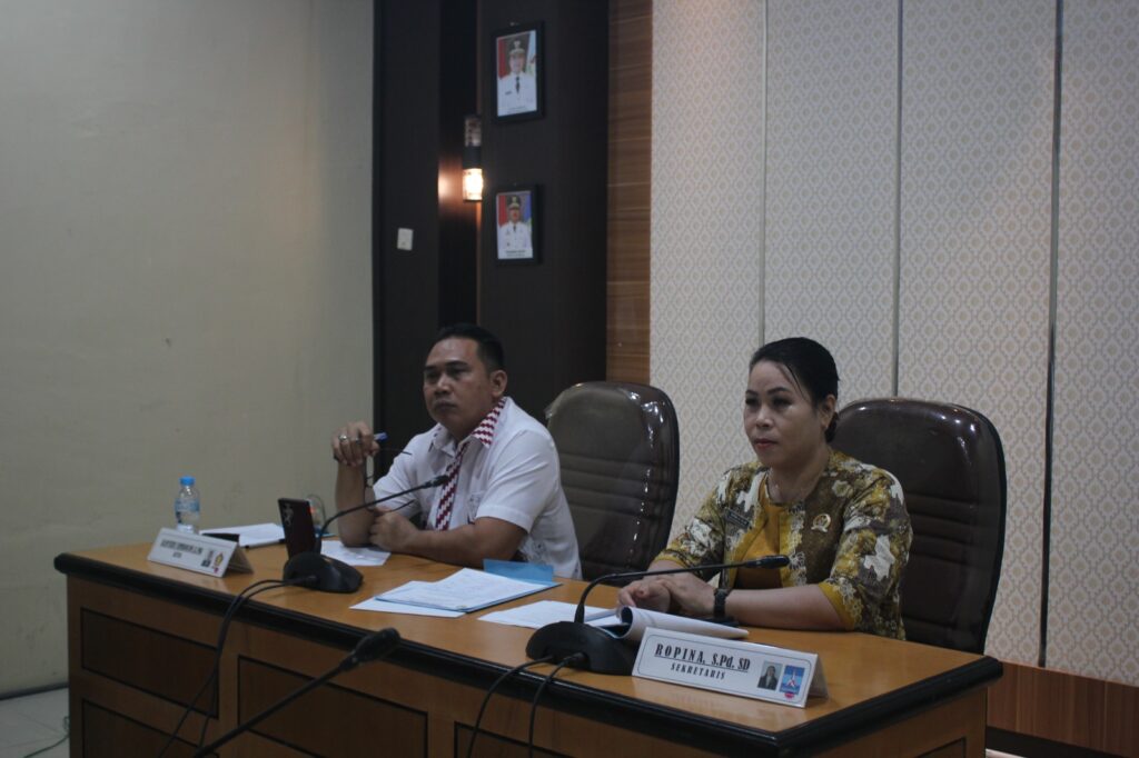 DPRD Sanggau Gelar Rapat Komisi Bersama Mitra Kerja Bahas LKPJ Bupati Tahun 2025