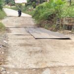 Akses Utama Warga Rusak, Jalan Embaong–Sungai Batu Perlu Segera Diperbaiki