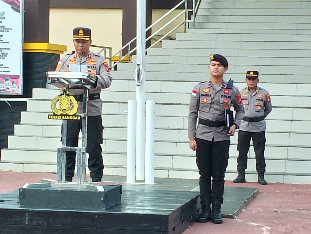 Upacara Sertijab di Polres Sanggau, Kapolres Tekankan Profesionalisme dan Integritas