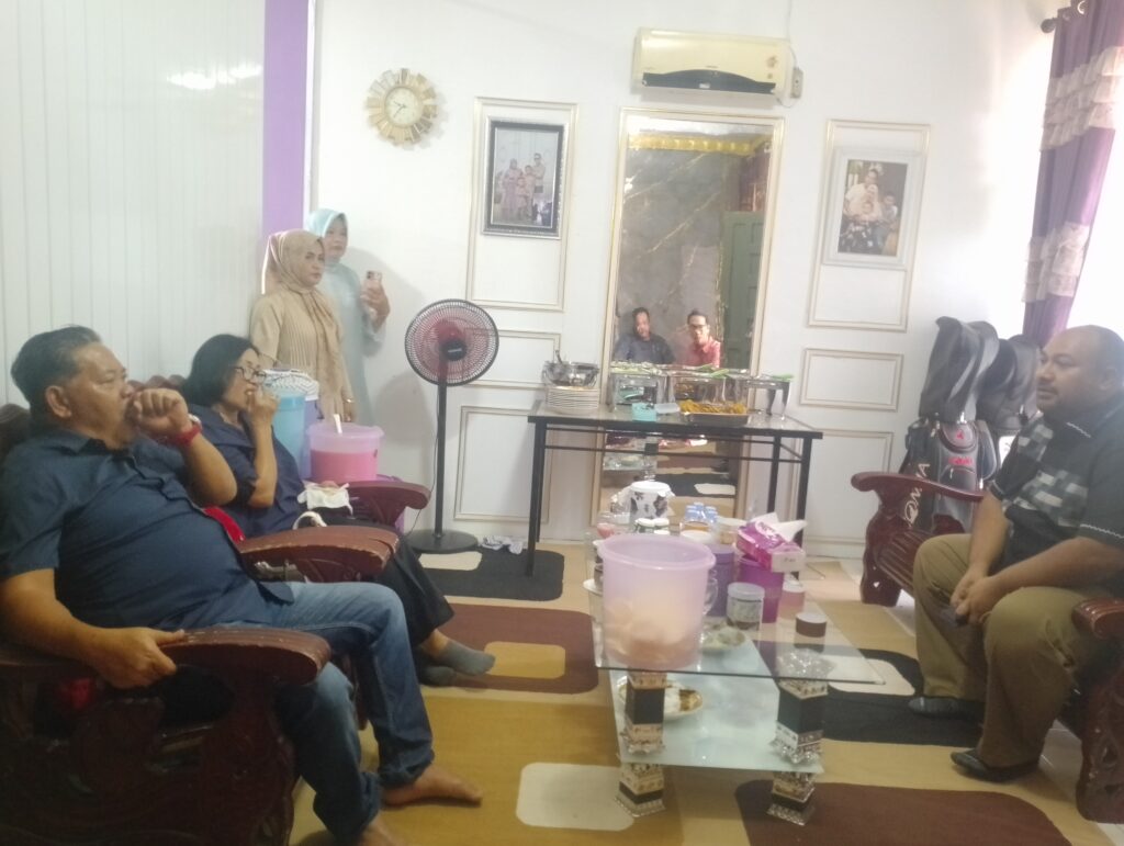 Silaturahmi di Kediaman Awak Media Heri JABU, Hadir Anggota DPR RI dan DPRD Sanggau