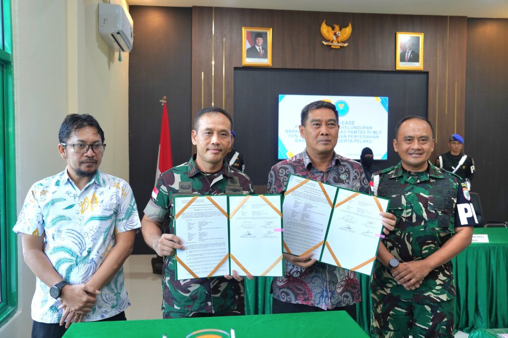 Gagalkan Penyelundupan 1.659 Butir Ekstasi di Perbatasan, Danrem 121/Abw Serahkan Pelaku dan Barang Bukti ke BNNP