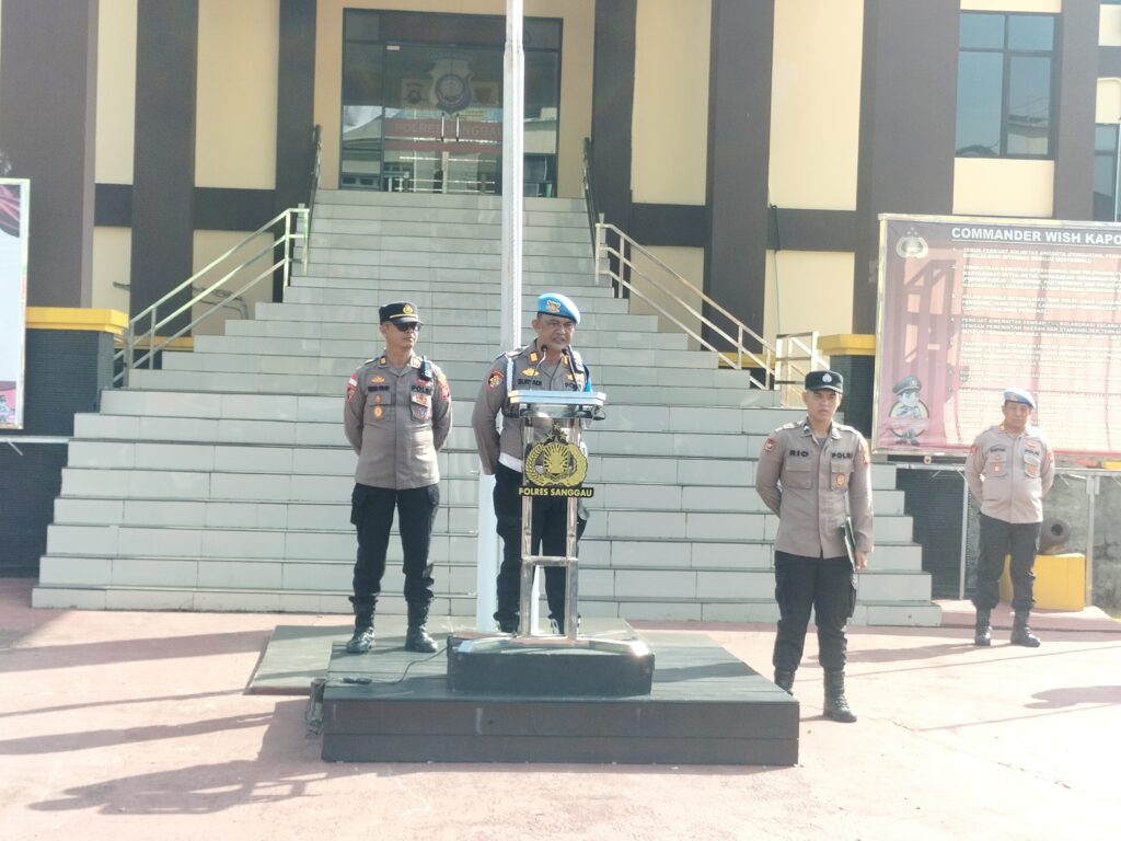 Propam Polda Kalbar Tekankan Disiplin, Penampilan, dan Pemeriksaan Senpi Saat Kunjungan ke Polres Sanggau
