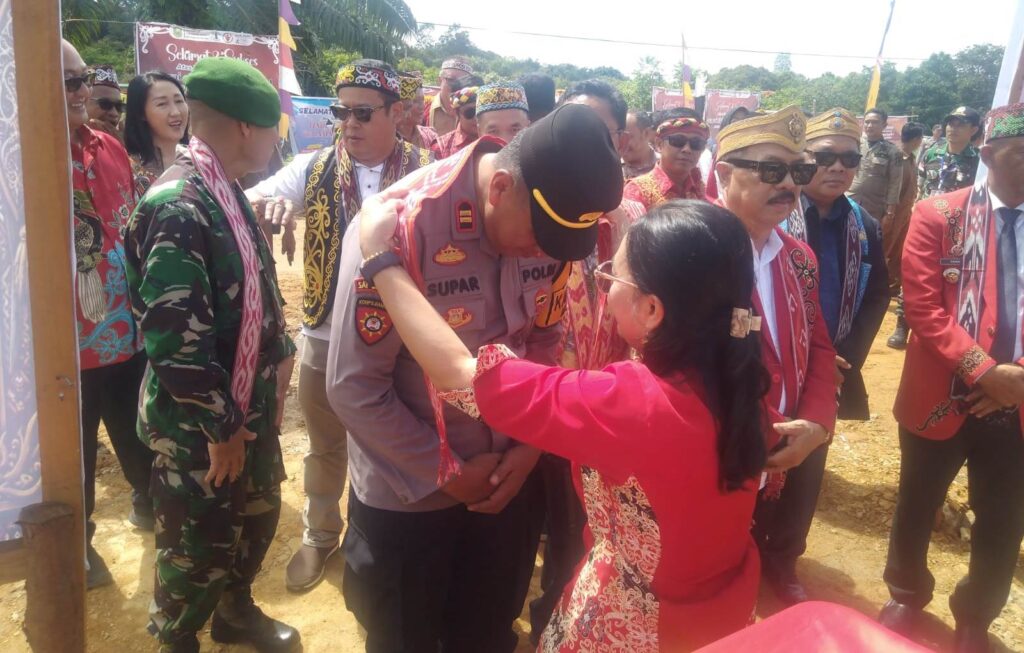 Kapolsek Meliau Hadiri Pembukaan Gawai Adat Dayak, Budaya dan Persaudaraan Jadi Semangat Utama