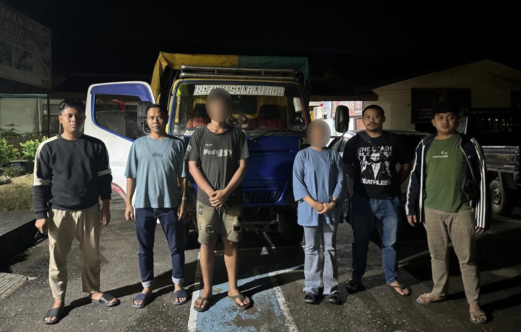 Polsek Sekayam Bongkar Dugaan Penyalahgunaan Pupuk Subsidi, Seorang Perempuan dan Truk Bermuatan 126 Karung Diamankan