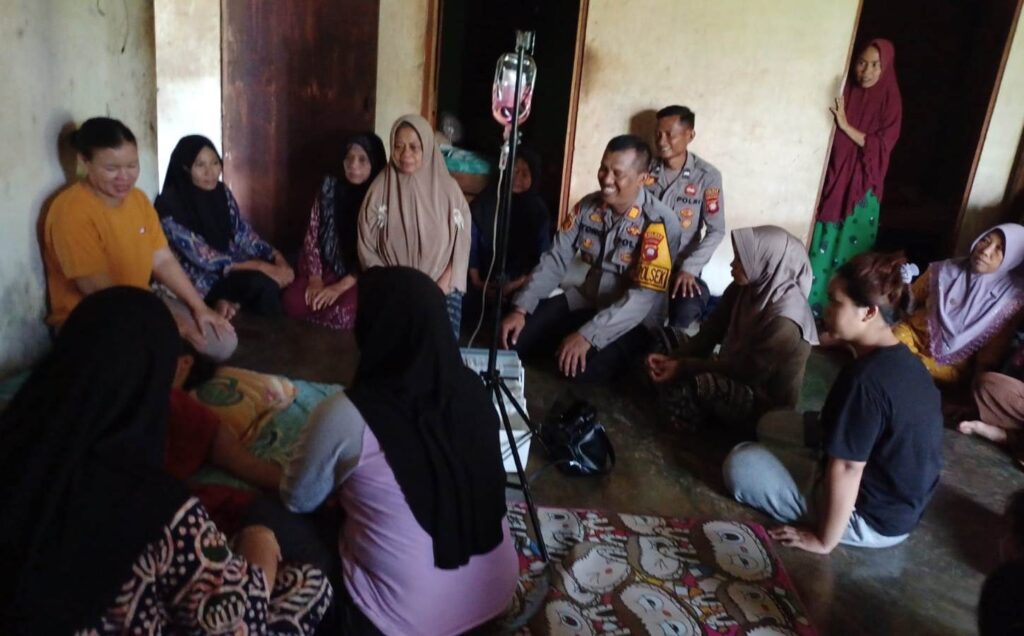 Tiga Hari Hilang di Kebun, Warga Parindu Ditemukan Selamat dalam Kondisi Lemas