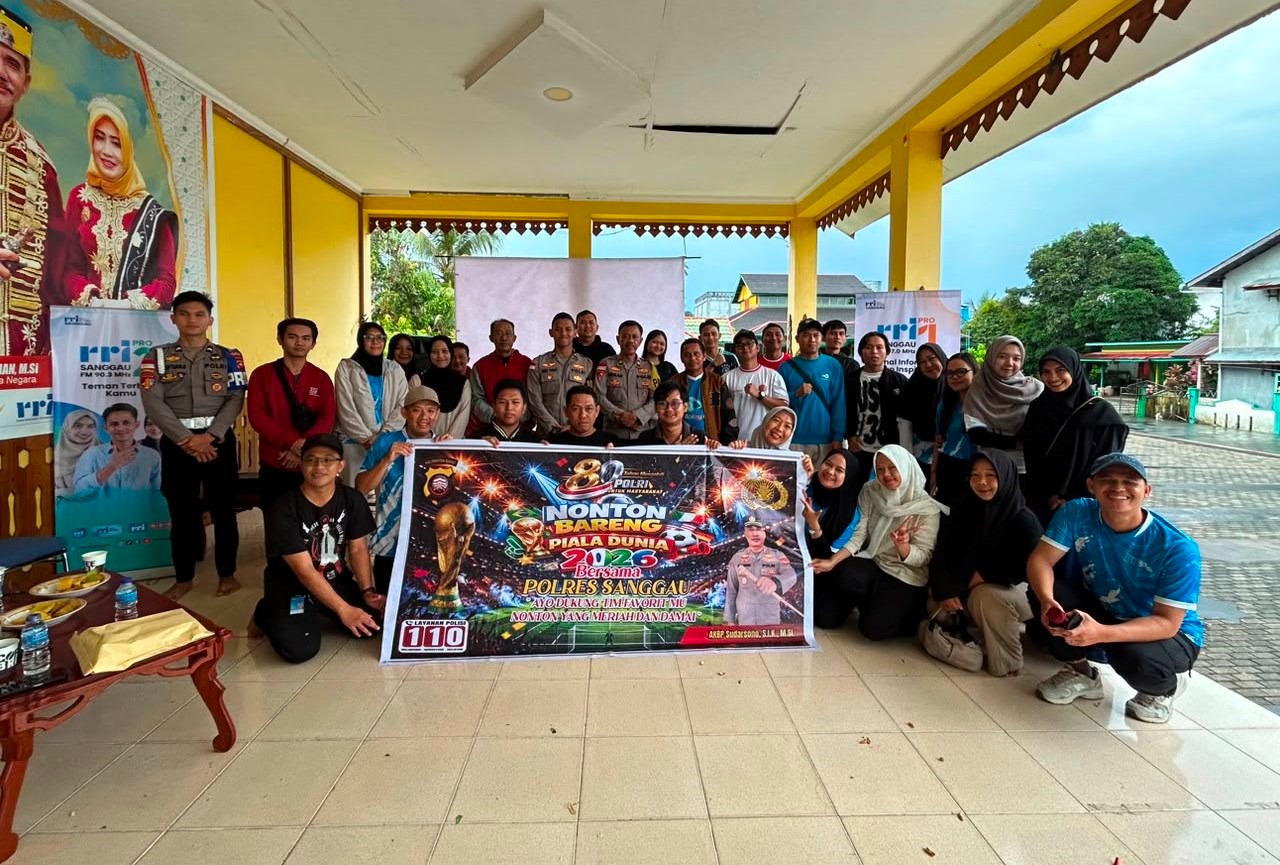 Nobar Piala Dunia 2026 di Istana Surya Negara Sanggau Pererat Kebersamaan, Polres Sanggau Ajak Warga Jaga Kamtibmas