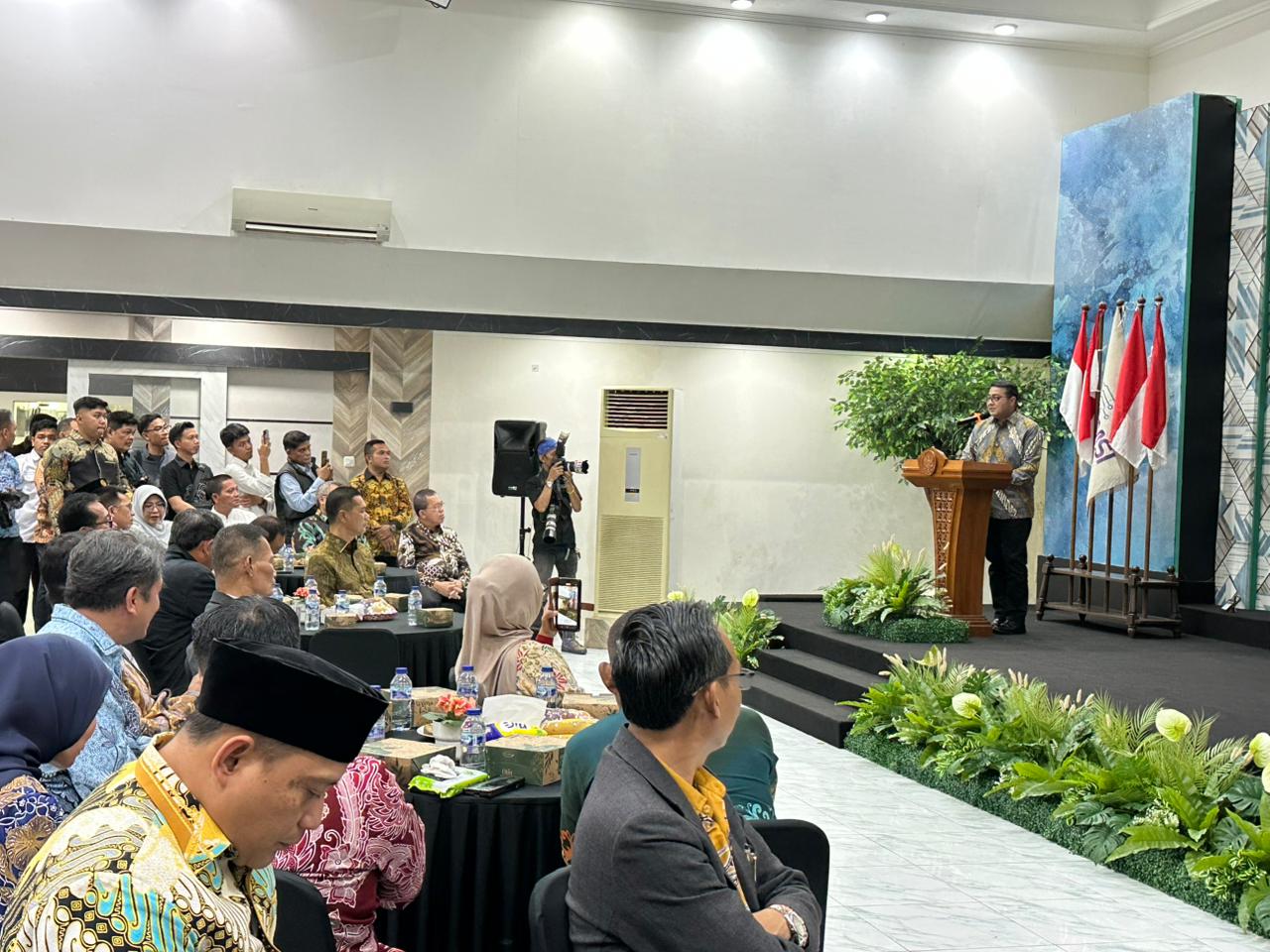 SMSI Anugerahkan Penghargaan kepada 16 Tokoh Nasional dan Daerah Peduli Kemerdekaan Pers