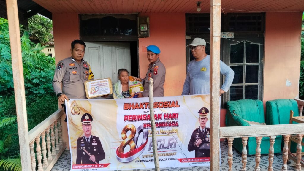 Polsek Batang Tarang Salurkan Bansos kepada Purnawirawan Polri dan Warga dalam Peringatan Hari Bhayangkara ke-80