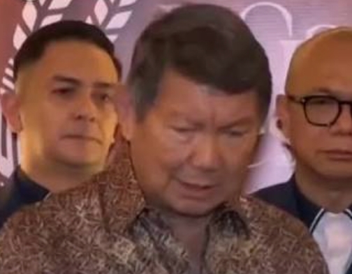 Urat Nadi Hashim dan Rengkah di Rumah Sendiri