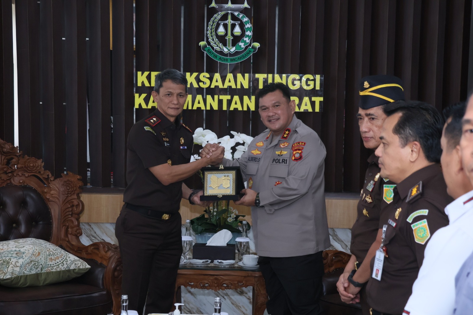 Kapolda Kalbar Sambangi Kajati, Perkuat Sinergi Penegakan Hukum dan Pelayanan kepada Masyarakat