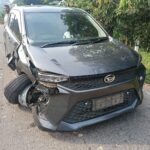 Tabrakan Honda CRF dan Daihatsu Xenia di Kembayan, Satu Pengendara Alami Luka Berat
