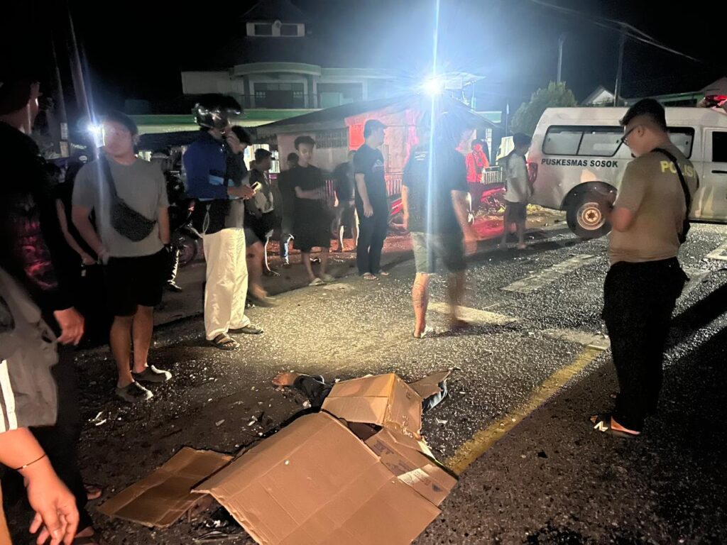 Laka Lantas di Jalan Raya Sosok, Polisi Lakukan Olah TKP