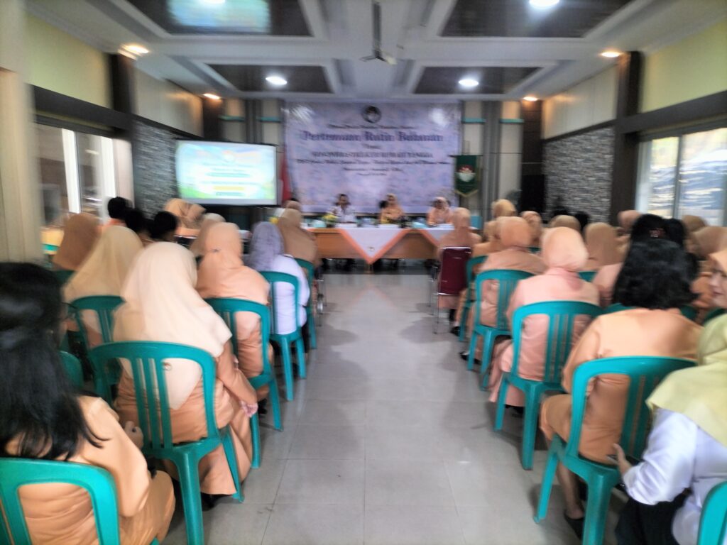 Plt. Kepala Dinas PUPR Kabupaten Sanggau Buka Pertemuan Rutin Dharma Wanita Persatuan Kabupaten Sanggau