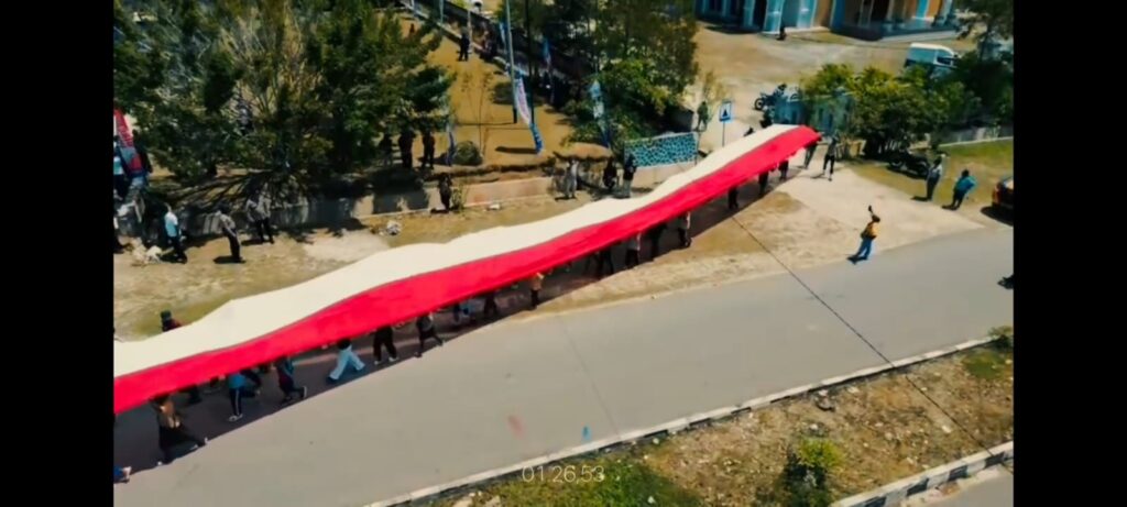​Semarak Peringatan HUT RI di Mamberamo Tengah : Gereja GIDI Bethel Kobakma dan Aparat Bentangkan Bendera Merah Putih 81 Meter