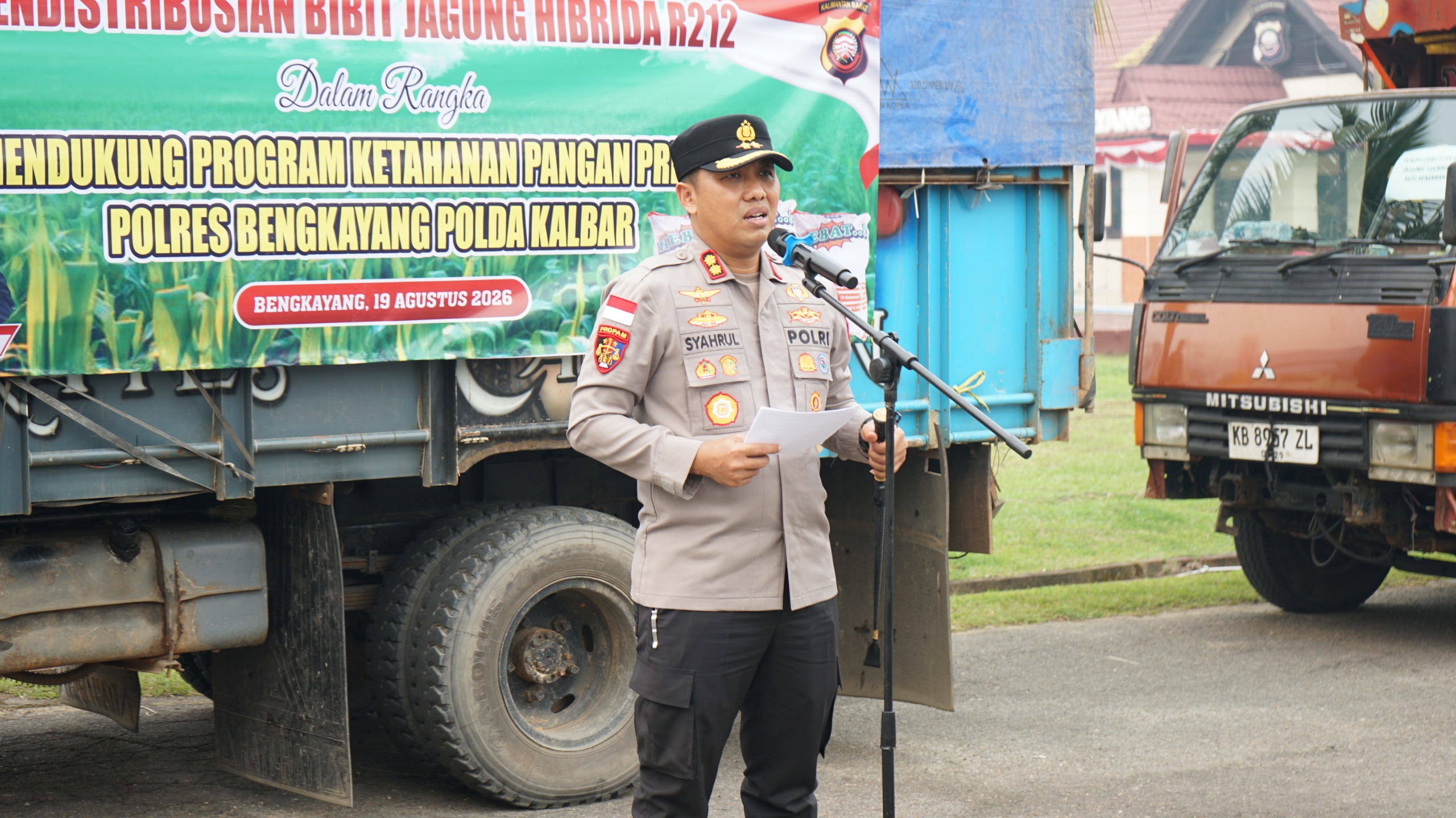 Polres Bengkayang Kawal Pelepasan 70,5 Ton Benih Jagung untuk 14 Kecamatan se Kabupaten Bengkayang