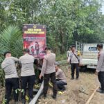 Polsek Tayan Hilir Pasang 20 Banner Himbauan Pencegahan Karhutla di Sepanjang Jalur Trans Kalimantan