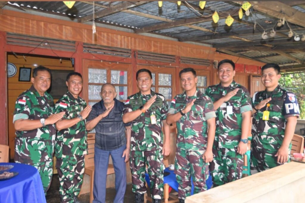 Danlanud HAD Kunjungi Mayor Pnb (Purn) Edward Tenilma