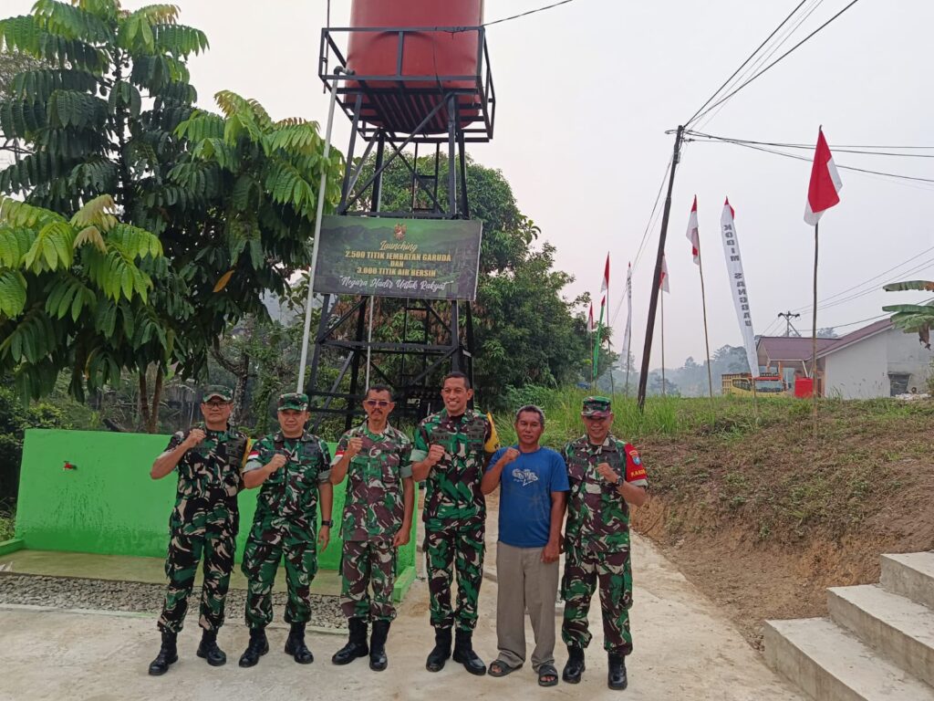 Tim Wasev STERAD Tinjau Sumur Bor Karya Bhakti Skala Besar di Entikong