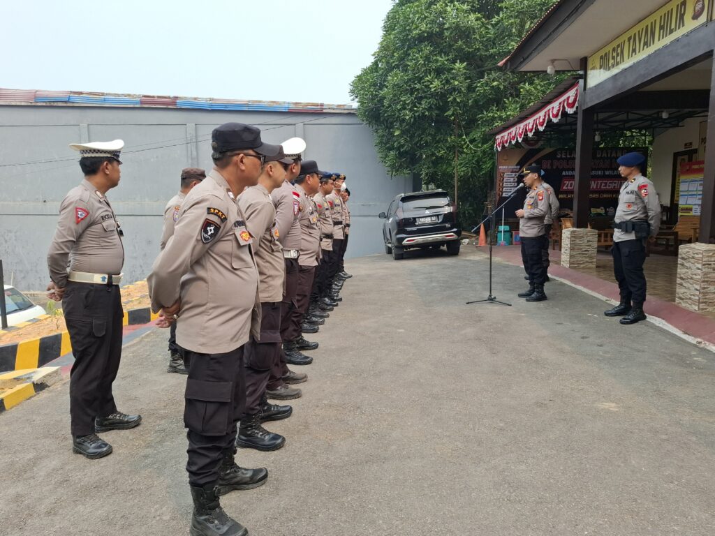 Tuntaskan Misi Penanganan Karhutla, 16 Personel BKO Brimob Dilepas Polsek Tayan Hilir”
