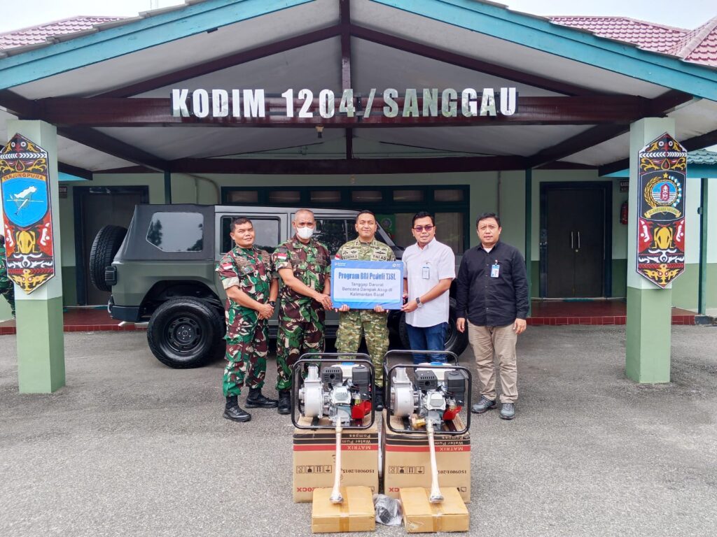 BRI Serahkan 20 Unit Pompa Air kepada Kodim 1204/Sanggau untuk Dukung Penanganan Dampak Karhutla